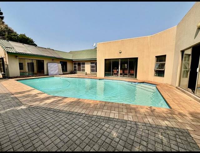 3 BEDROOM HOUSE FOR SALE IN VANDERBIJLPARK SE 3